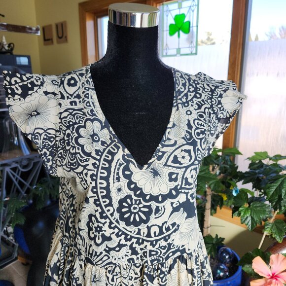 NWT!! BUCKET LIST V Neck Flutter Sleeved Print Tiered Summer Dress - Picture 2 of 13